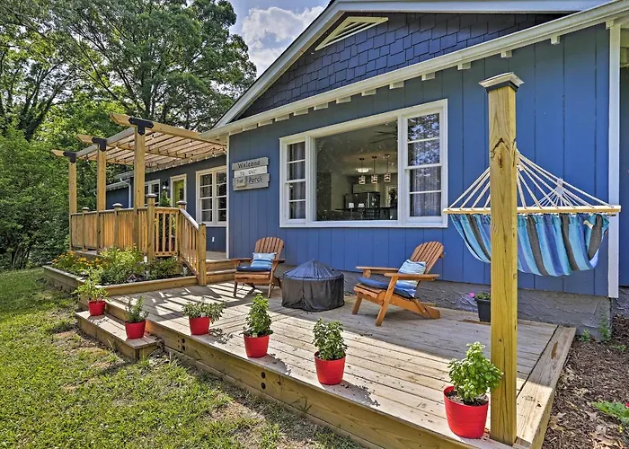 Family-Friendly Escape About 6 Mi To City Center!